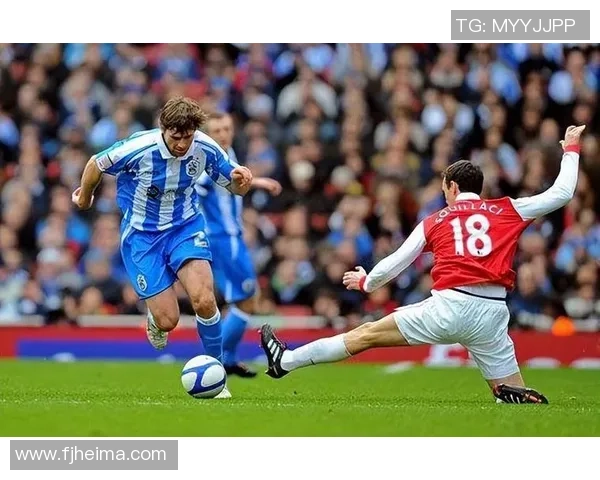 塞维利亚主场迎战克拉斯诺首回合较量展现激情与实力的巅峰对决